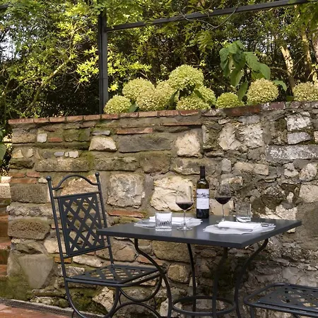 Torre A Cona Wine Estate 4*
