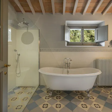 Hotel Torre A Cona Wine Estate 4*