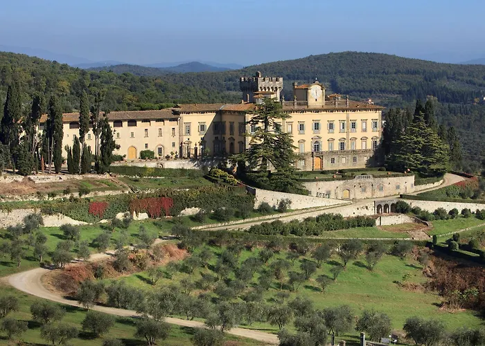 Torre A Cona Wine Estate 酒店 4*