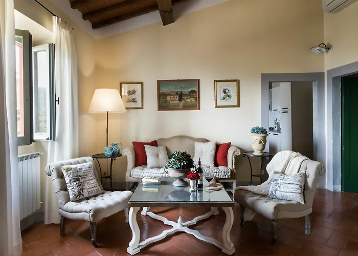 Torre A Cona Wine Estate 酒店 4*